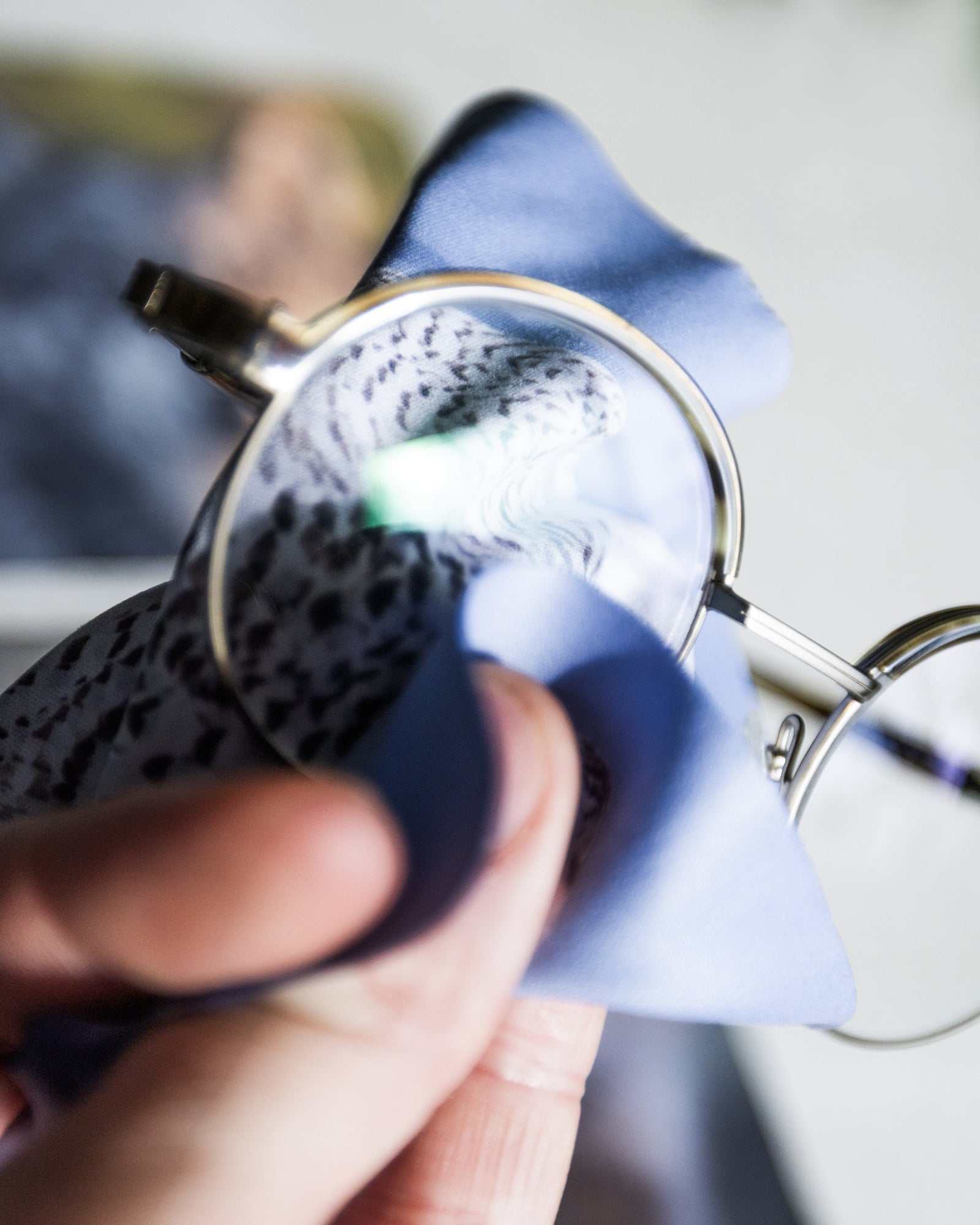 Lingette nettoyante pour lunettes et  lentilles haute performance